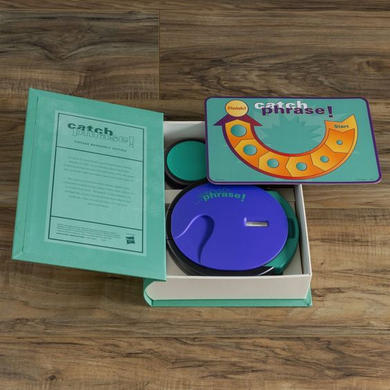 Catch Phrase- Vintage Bookshelf Edition - Hank & Sylvie's