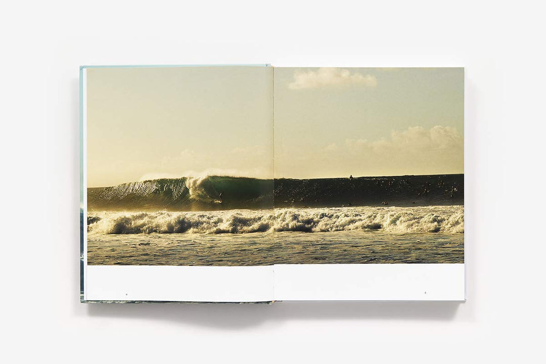 Waves: Pro Surfers and Their World -  Thom Gilbert