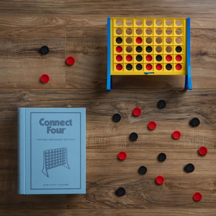 Connect Four - Vintage Bookshelf Edition - Hank & Sylvie's 