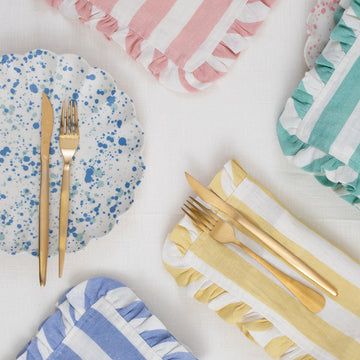 Stripe Ruﬄe Fabric Napkins