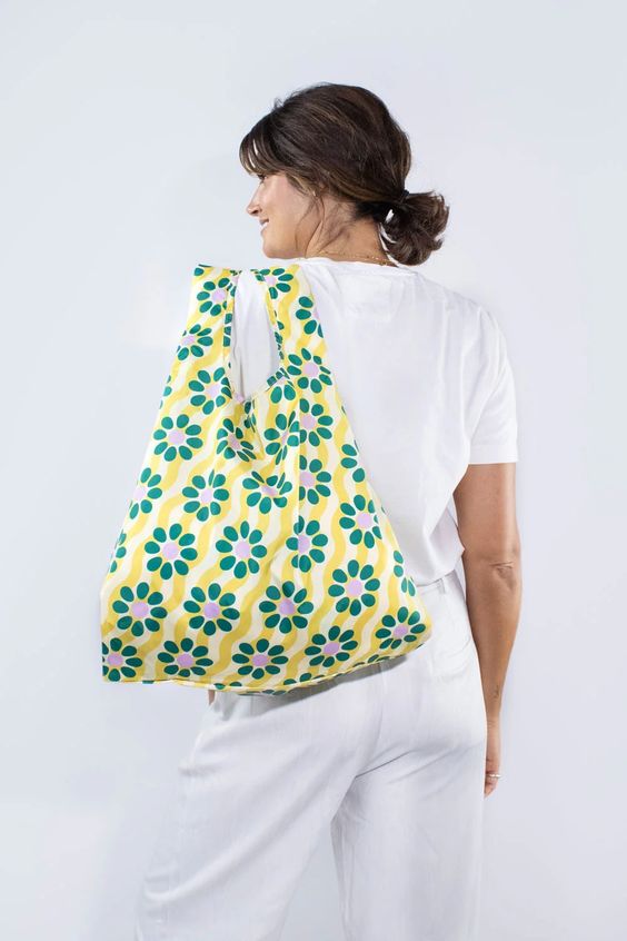 Wavy Daisy Medium Reusable Bag - Kind Bag - Hank & Sylvie's