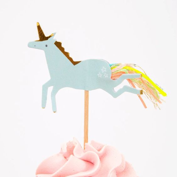 I Believe In Unicorns Cupcake Kit
